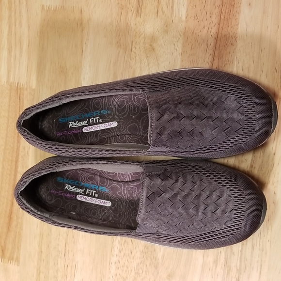 Skechers Relaxed Fit slip-ons with air-cooled memory foam. - Picture 2 of 9